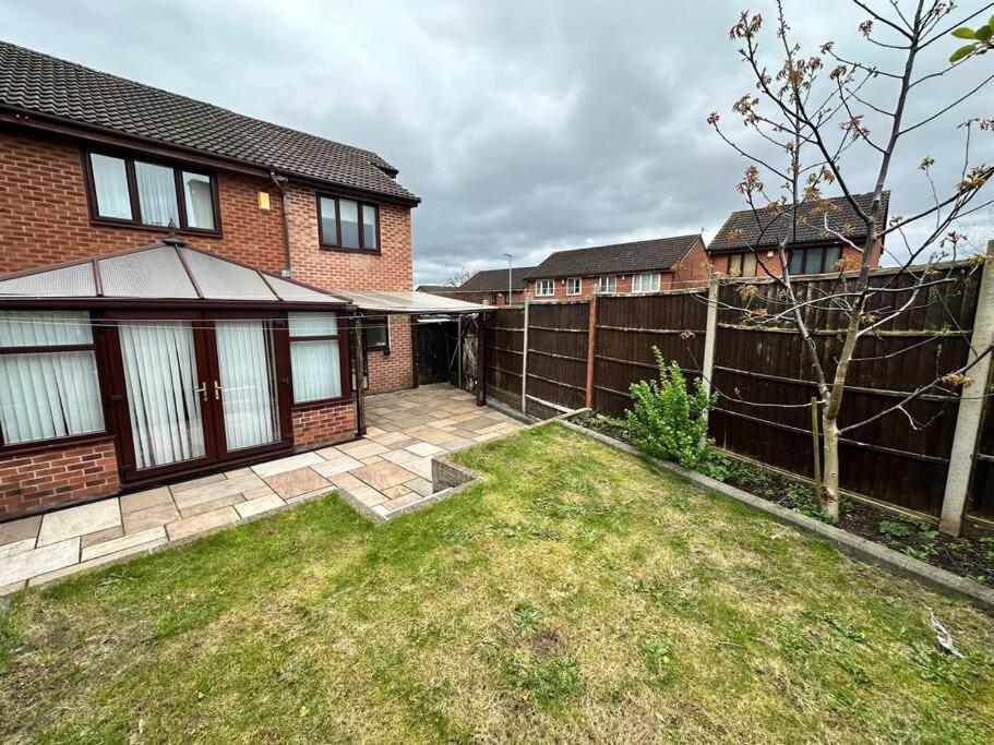 Sage House - Centre Hanley, Alton Towers Apartment *